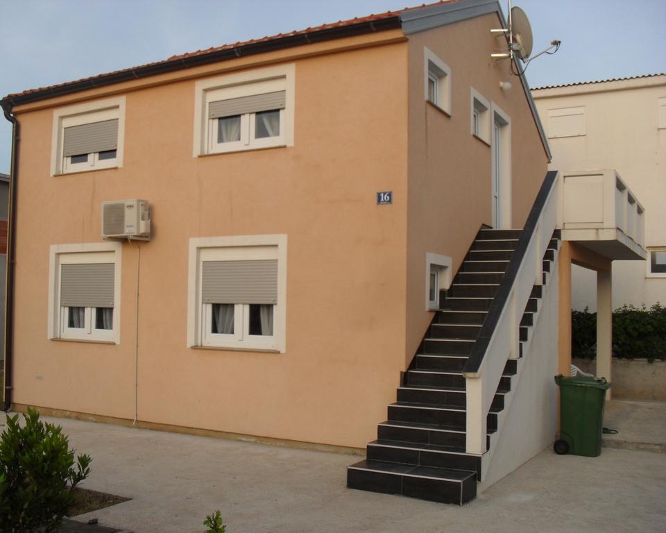 Apartment Bucic Vir Eksteriør billede