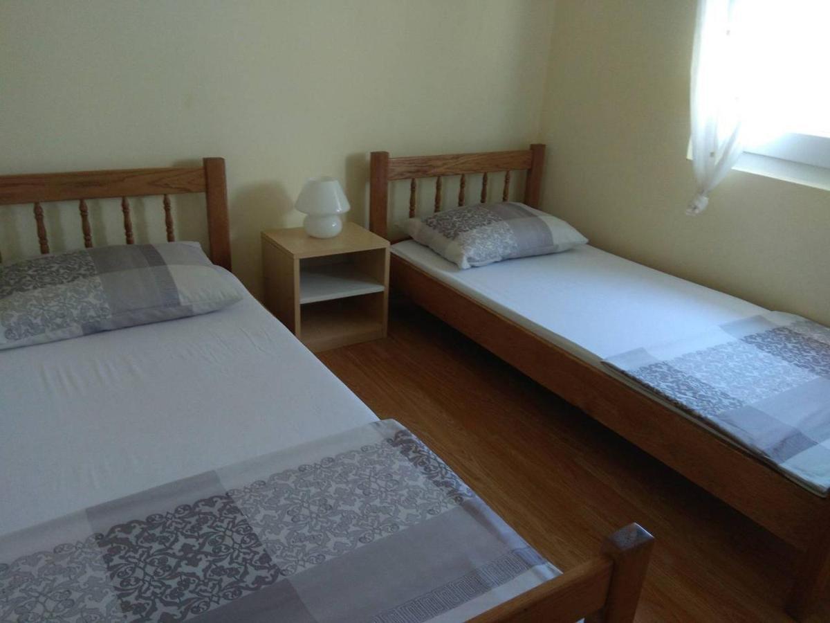 Apartment Bucic Vir Eksteriør billede